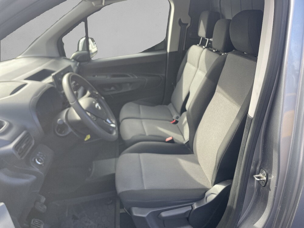 Occasion OPEL Combo COMBO CARGO 1.5 100 CH S/S L1H1 BVM5 STANDARD - PACK CLIM