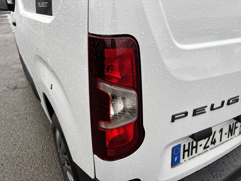 Occasion PEUGEOT Partner PARTNER FOURGON M DIESEL 100 CH MANUELLE - SERIE SPECIALE PRO SKILL