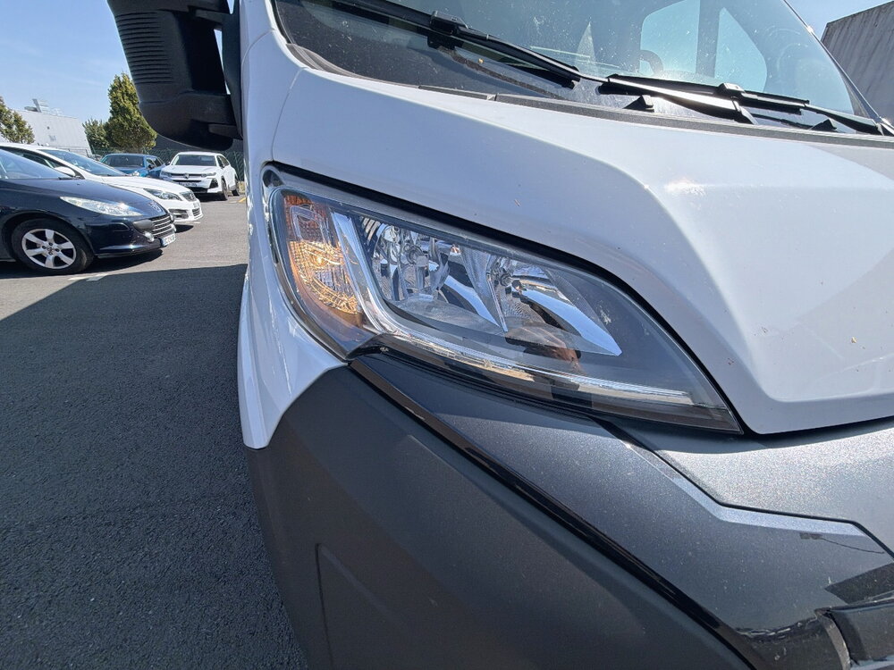 Occasion PEUGEOT Boxer BOXER FGN TOLE 3.5 T D L2H2 140 CH AUT.