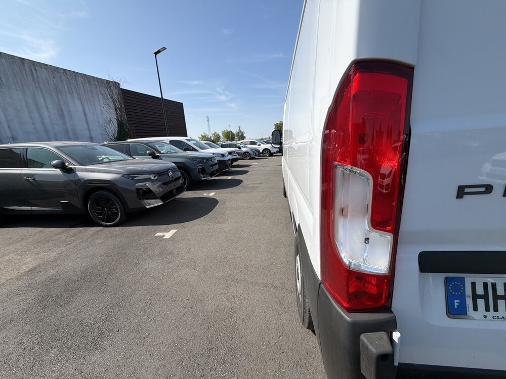 Occasion PEUGEOT Boxer BOXER FGN TOLE 3.5 T D L2H2 140 CH AUT.
