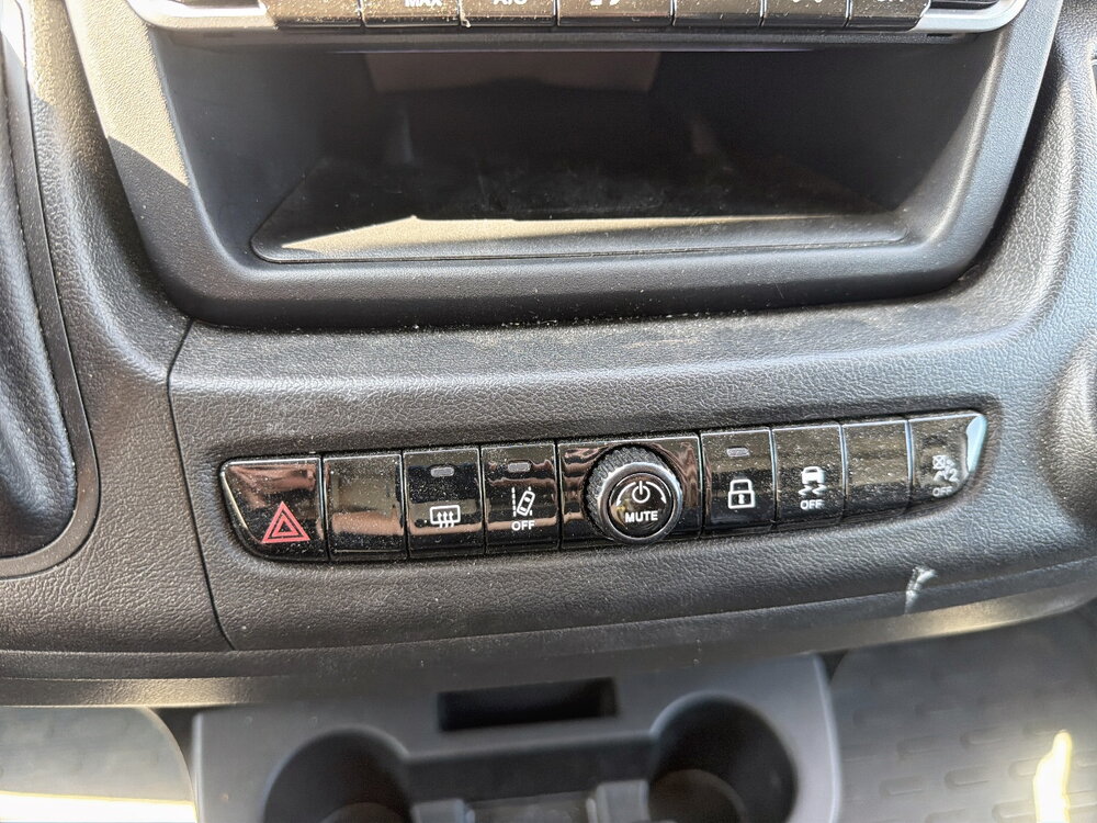 Occasion PEUGEOT Boxer BOXER FGN TOLE 3.5 T D L2H2 140 CH AUT.