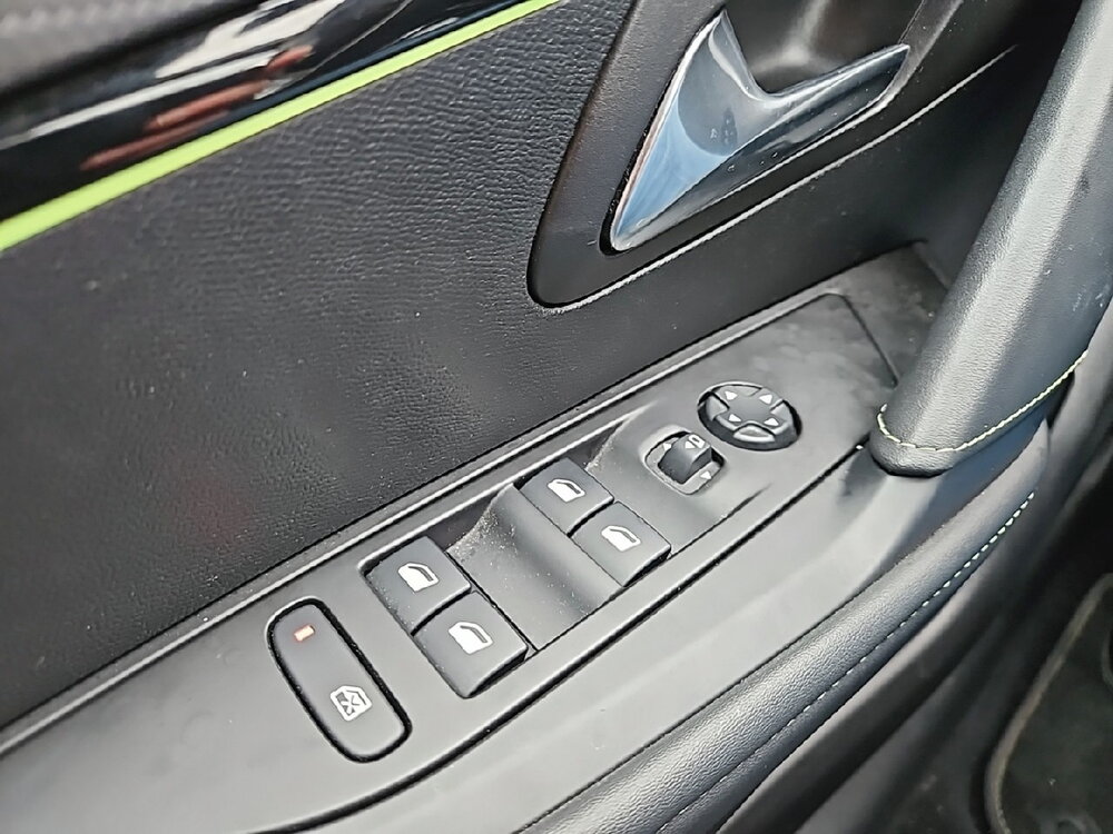 Occasion PEUGEOT 208 208 Electrique 50 kWh 136ch - GT Pack