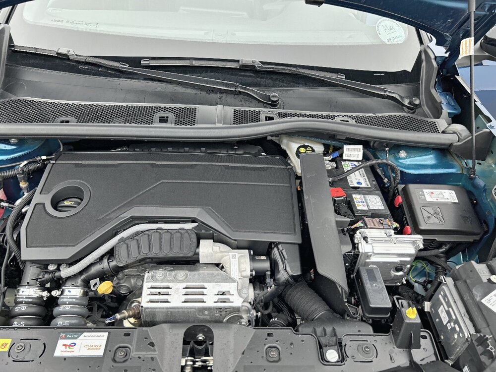 Occasion PEUGEOT 2008 2008 Hybrid 136 e-DCS6 - GT