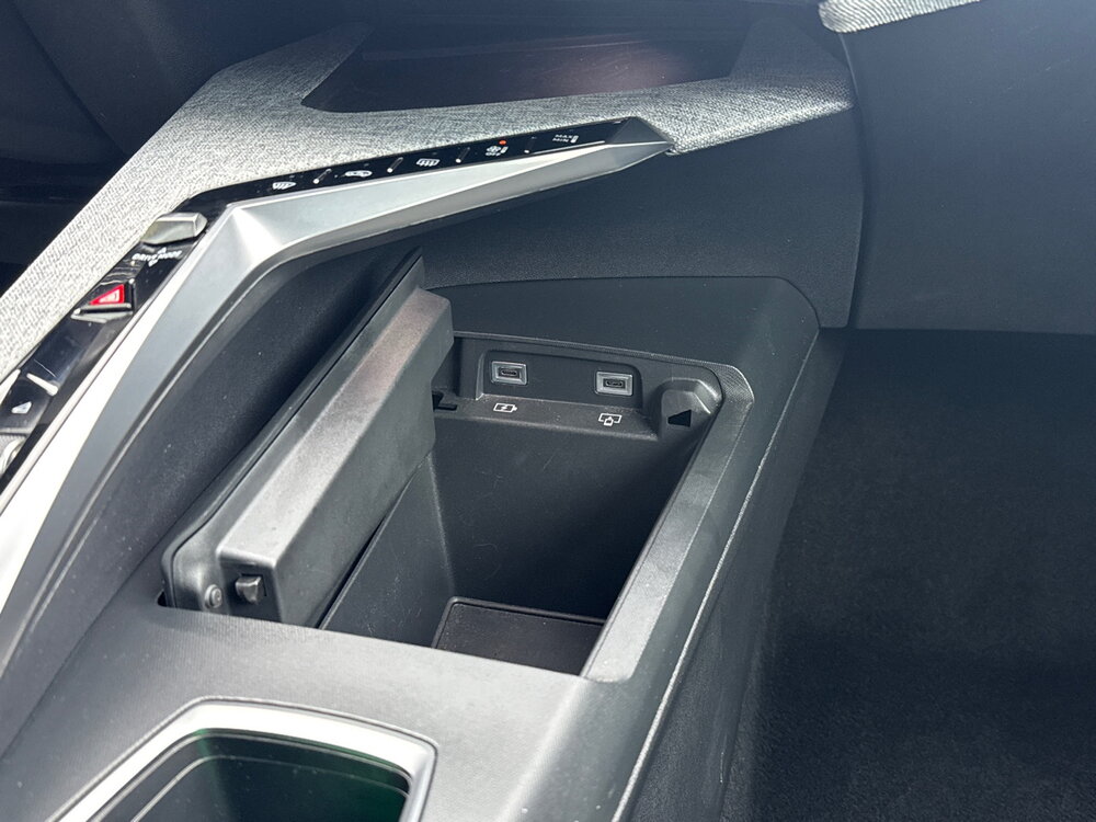 Occasion PEUGEOT 3008 3008 Electrique 210 ch 73 kWh - GT