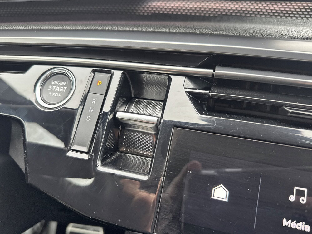 Occasion PEUGEOT 3008 3008 Electrique 210 ch 73 kWh - GT