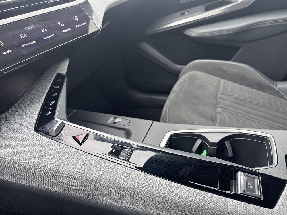 Occasion PEUGEOT 3008 3008 Electrique 210 ch 73 kWh - GT