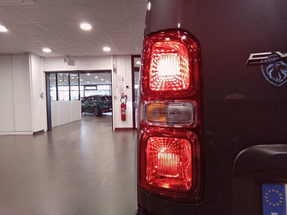 Occasion PEUGEOT Expert EXPERT FGN M DIESEL 180 CH AUTOMATIQUE - TECH EDITION