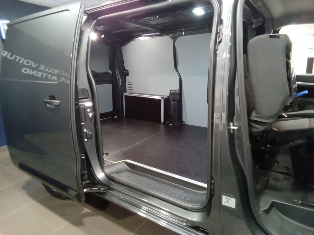 Occasion PEUGEOT Expert EXPERT FGN M DIESEL 180 CH AUTOMATIQUE - TECH EDITION