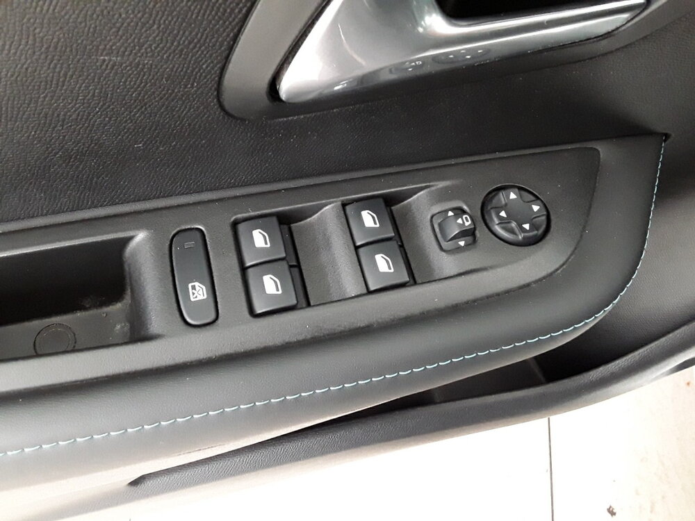 Occasion PEUGEOT 208 208 PureTech 100 S&S BVM6 - Allure