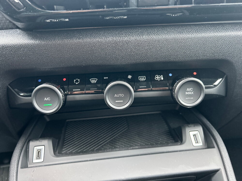 Occasion CITROEN C4 C4 Hybride 145 e-DCS6 - Collection