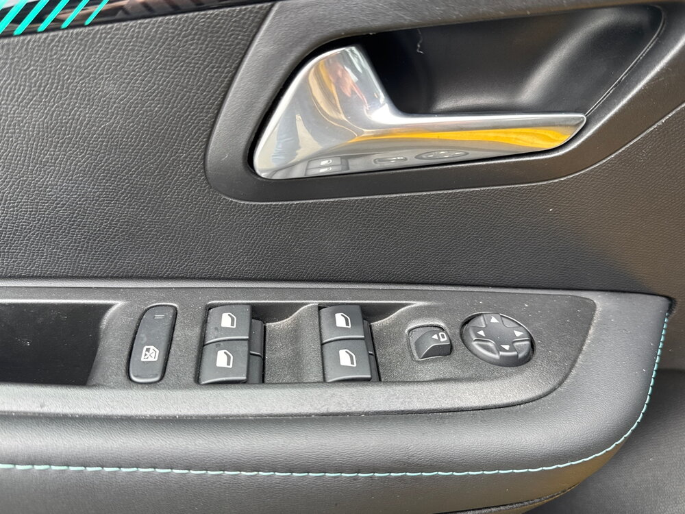 Occasion PEUGEOT 208 208 Electrique 50 kWh 136ch - Allure