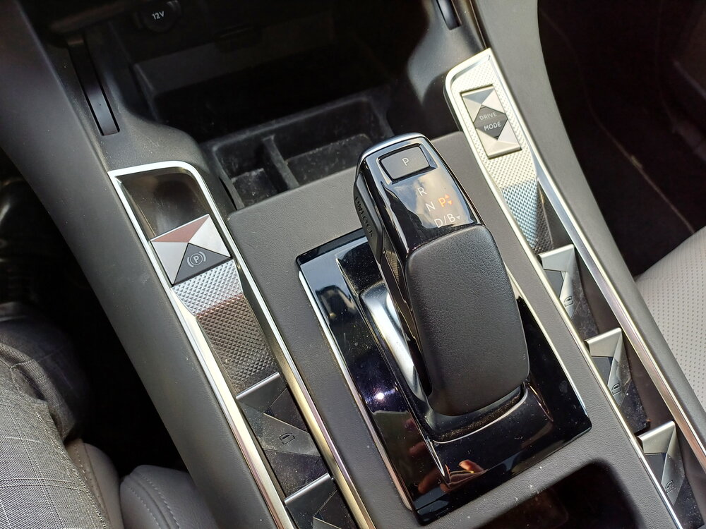 Occasion DS DS 7 Crossback DS7 Crossback Hybride E-Tense 300 EAT8 4x4 - Rivoli