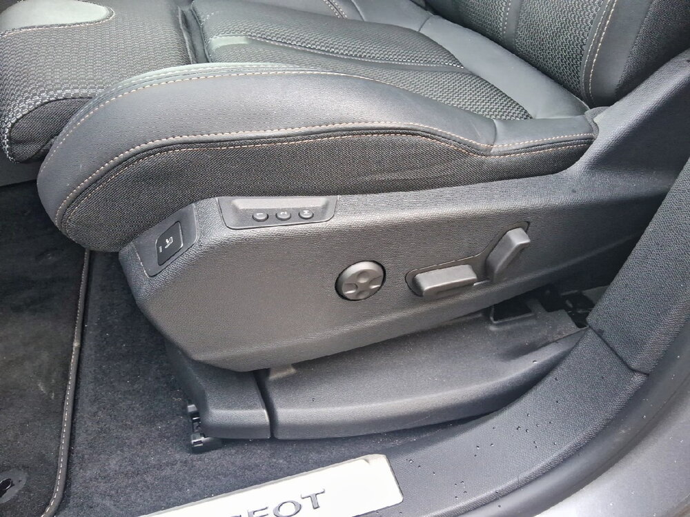 Occasion PEUGEOT 3008 3008 PureTech 130ch S&S EAT8 - GT