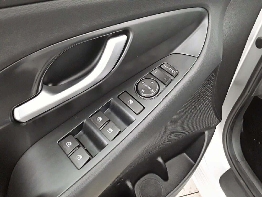 Occasion HYUNDAI i30 i30 SW 1.6 CRDi 115 DCT-7 - Edition #Navi