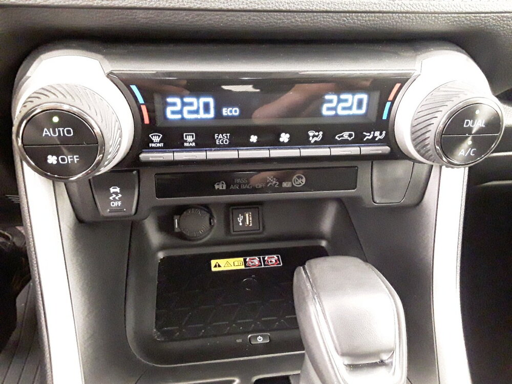 Occasion TOYOTA RAV4 RAV4 Hybride 218 ch 2WD - Dynamic