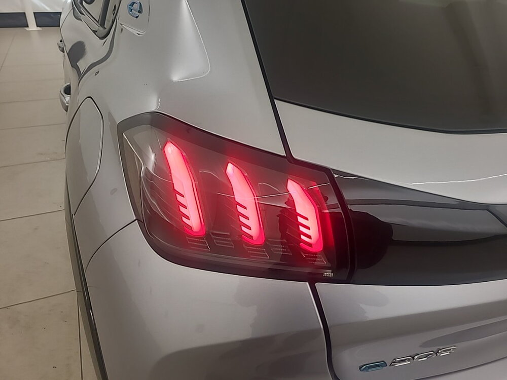 Occasion PEUGEOT 208 208 Electrique 50 kWh 136ch - GT Pack