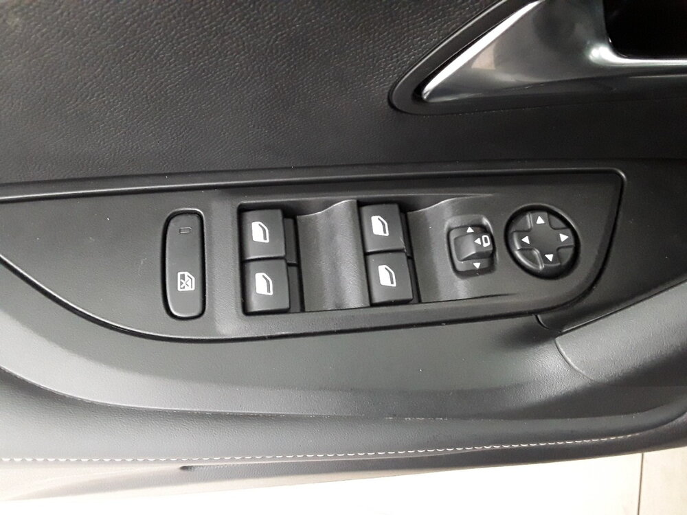 Occasion PEUGEOT 2008 2008 130 S&S EAT8 - Allure