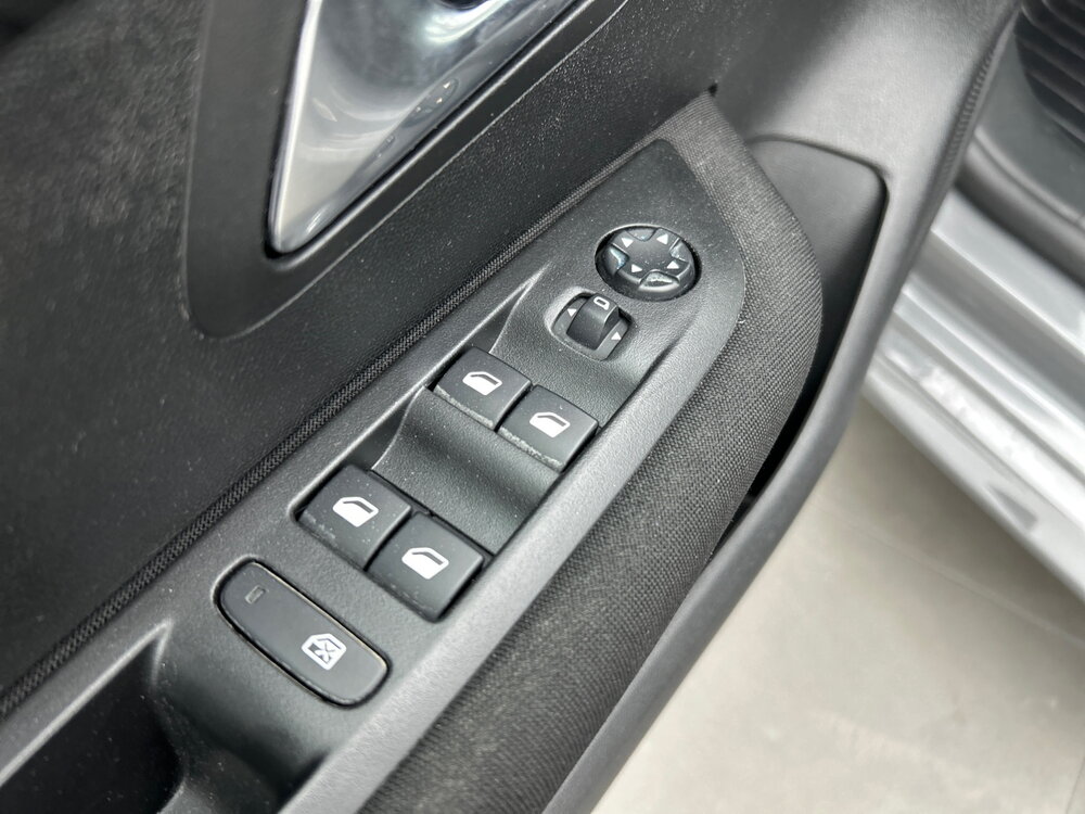 Occasion PEUGEOT 208 208 PureTech 100 S&S BVM6 - Active