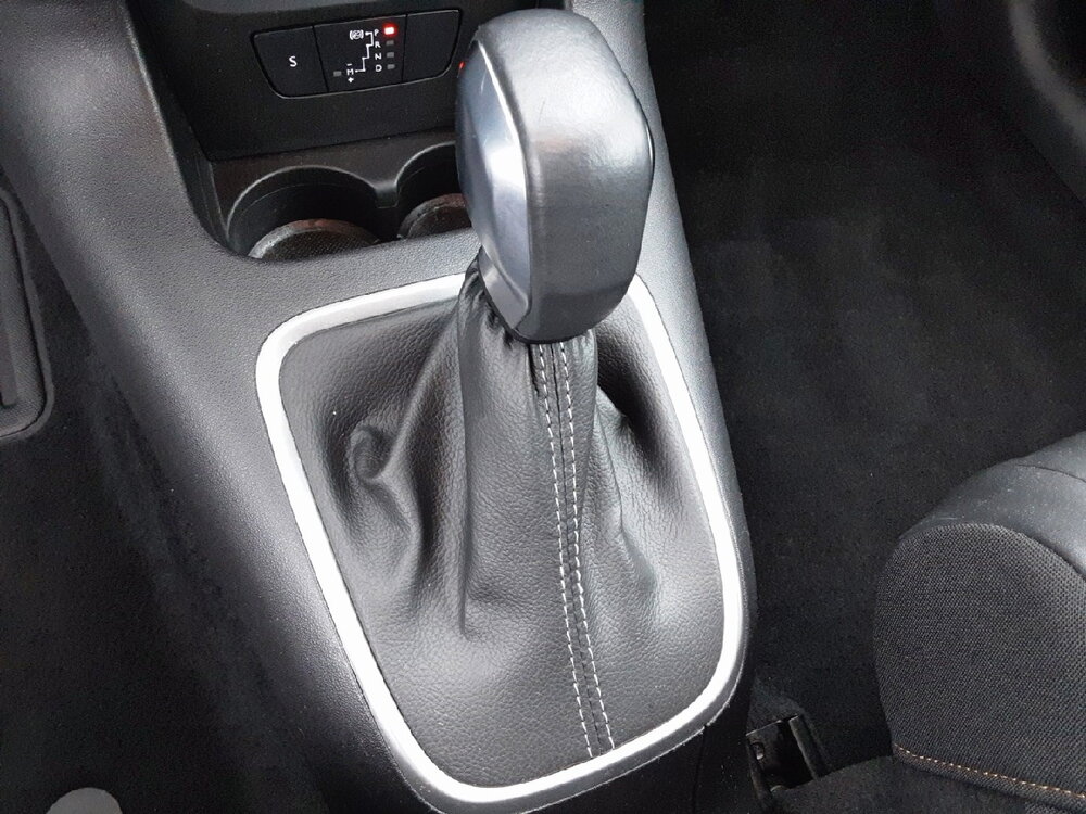 Occasion CITROEN C3 C3 PureTech 110 S&S EAT6 - Shine Pack