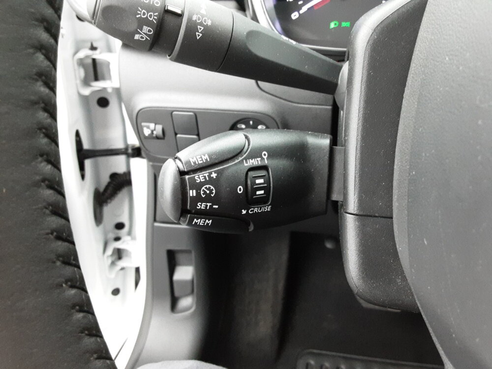 Occasion CITROEN C3 C3 PureTech 110 S&S EAT6 - Shine Pack