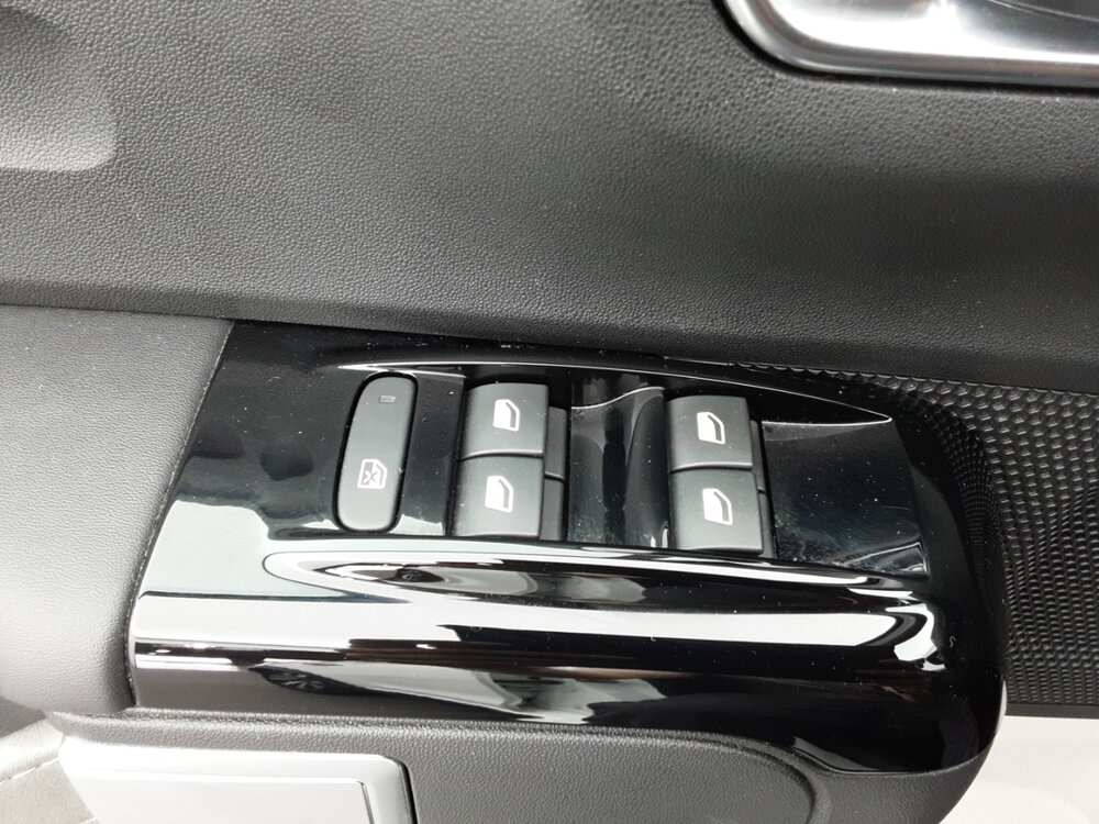 Occasion CITROEN C3 C3 PureTech 110 S&S EAT6 - Shine Pack