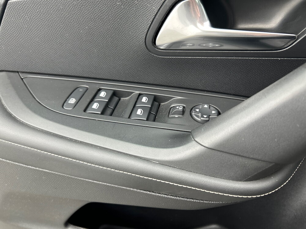 Occasion PEUGEOT 2008 2008 PureTech 130 S&S EAT8 - Allure