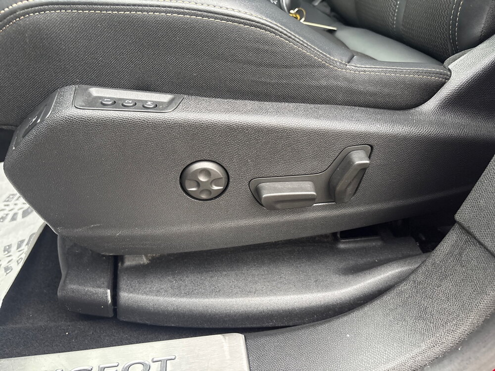 Occasion PEUGEOT 3008 3008 Hybrid 225 e-EAT8 - GT