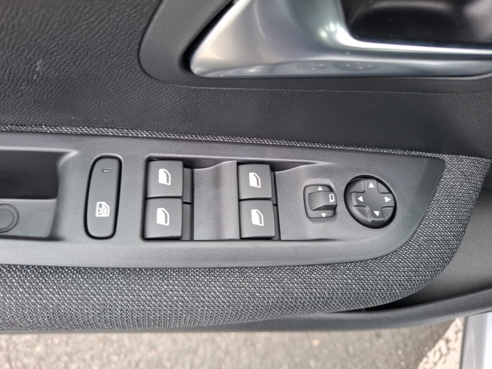 Occasion PEUGEOT 208 208 Hybrid 110 ch e-DCS6 - Style