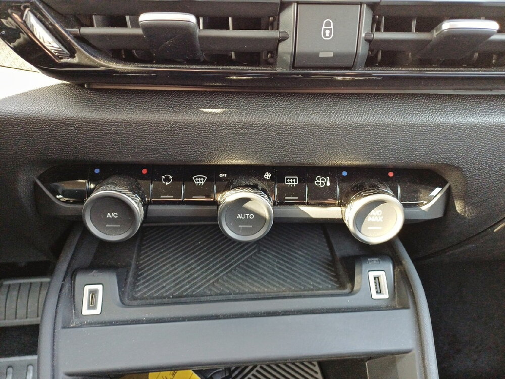 Occasion CITROEN C4 C4 PureTech 130 S&S EAT8 - Shine