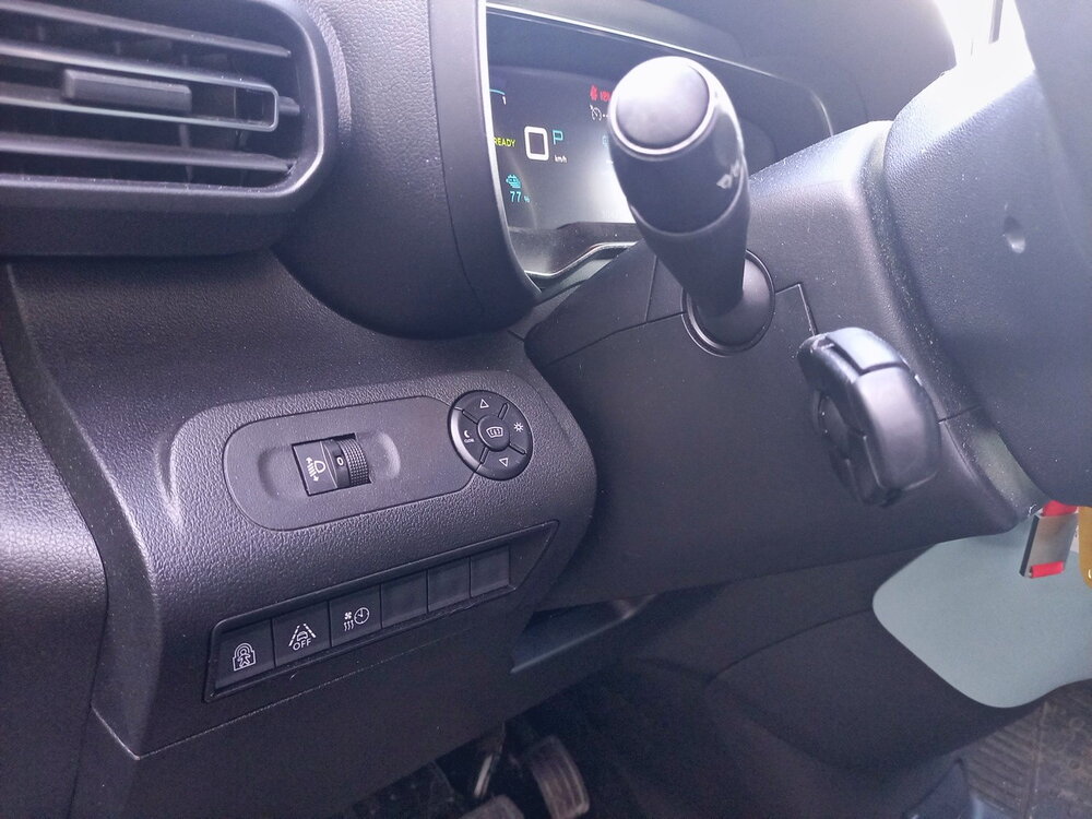 Occasion CITROEN Berlingo e-Berlingo Taille M 136 ch 100 kWh Automatique - Shine