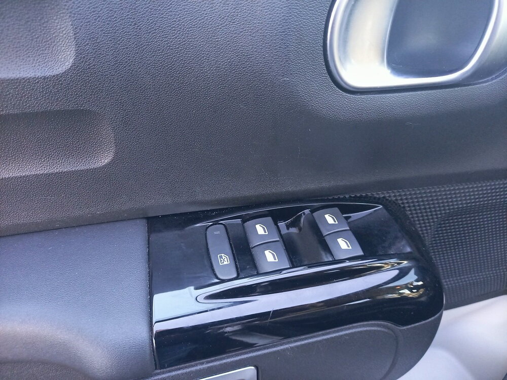 Occasion CITROEN C3 C3 PureTech 110 S&S EAT6 - Shine Pack