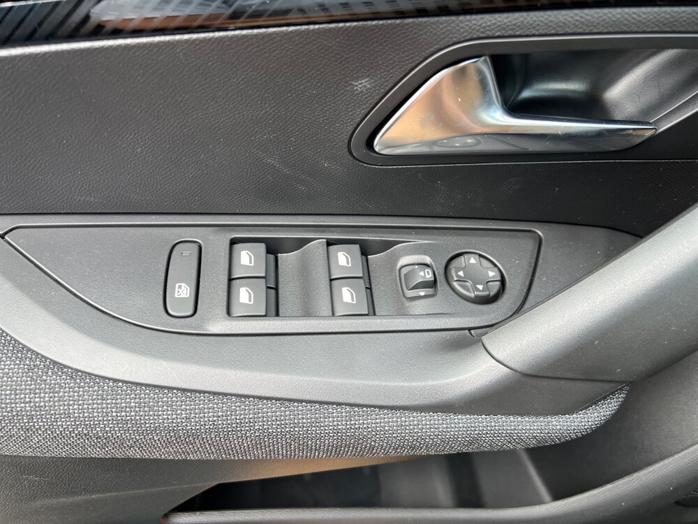 Occasion PEUGEOT 2008 2008 Hybrid 145 e-DCS6 - Style