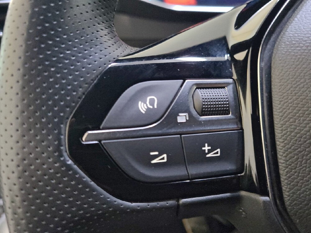 Occasion PEUGEOT 208 208 Electrique 50 kWh 136ch - GT