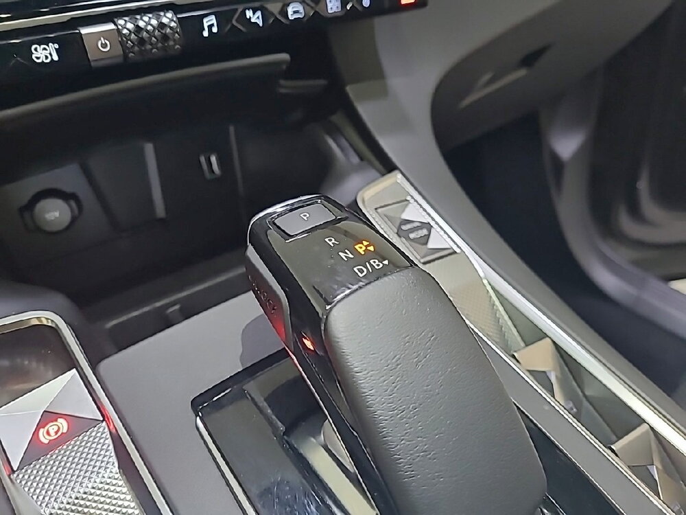 Occasion DS DS 7 Crossback DS7 Crossback Hybride E-Tense 300 EAT8 4x4 - Rivoli