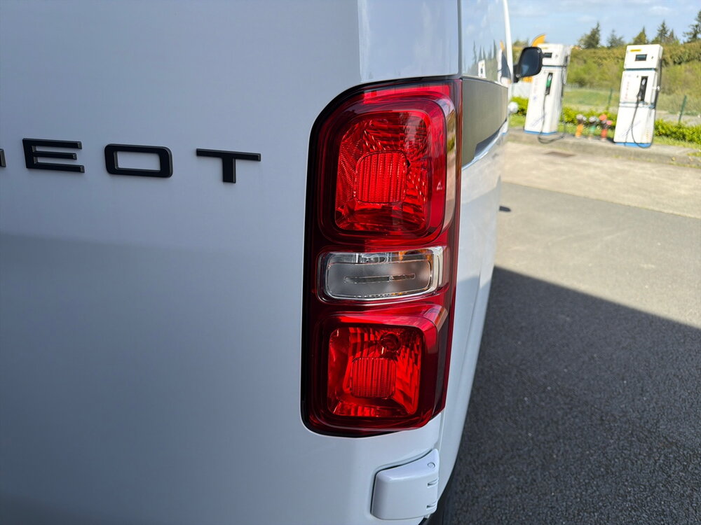 Occasion PEUGEOT Expert EXPERT FGN M DIESEL 150 CH AUTOMATIQUE