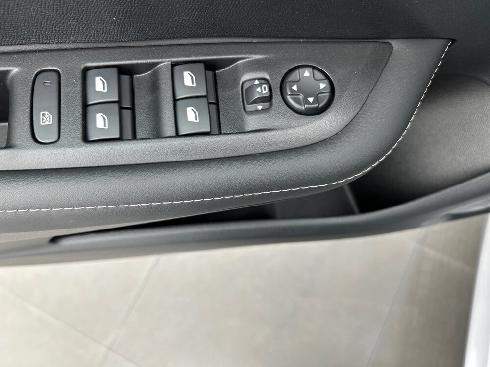 Occasion PEUGEOT 208 208 Hybrid 100 e-DCS6 - Allure