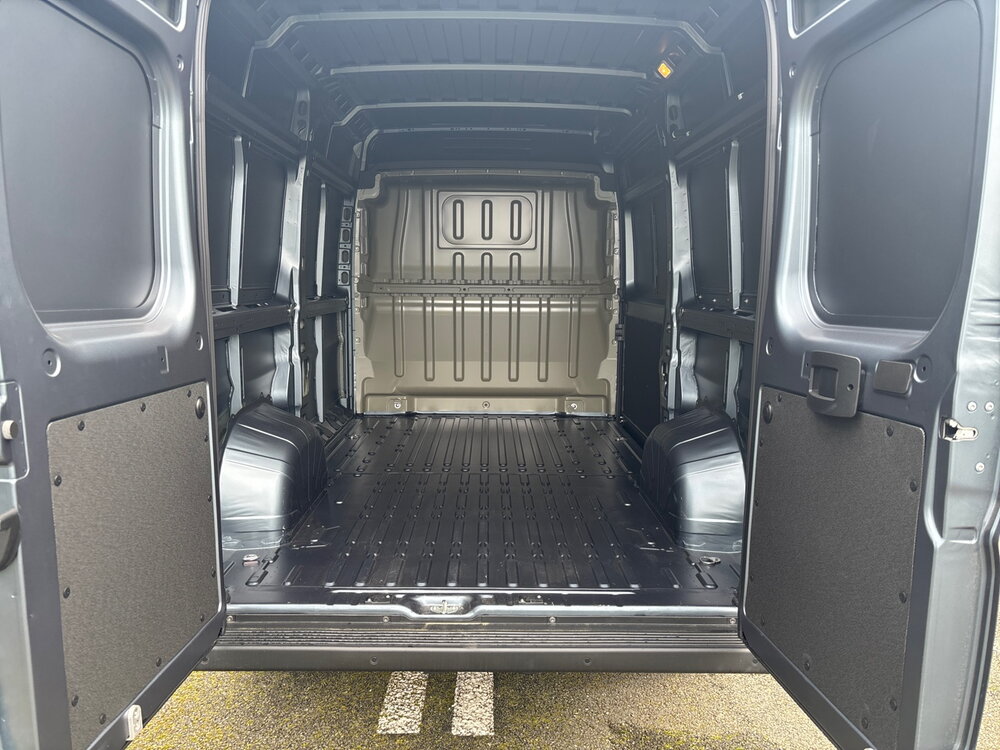 Occasion PEUGEOT Boxer BOXER FGN TOLE 3.3 T L2H2 140 S&S BVM6