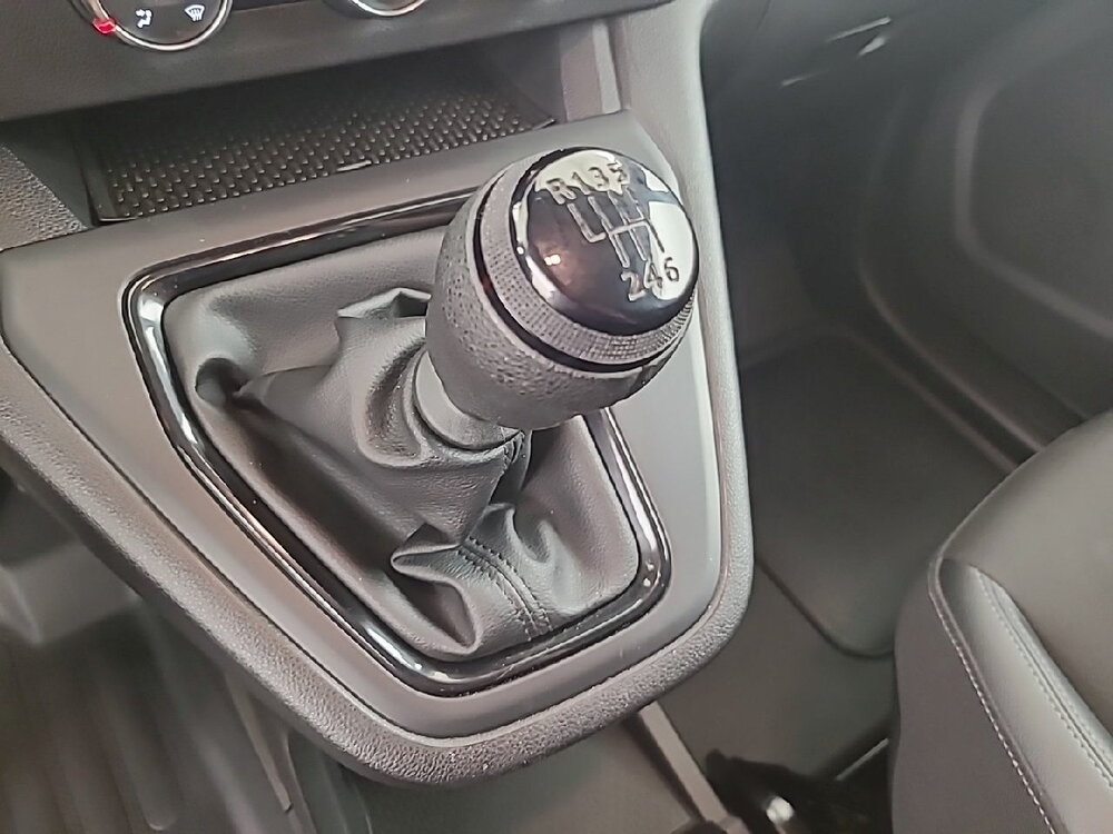 Occasion RENAULT Kangoo KANGOO VAN BLUE DCI 95 - GRAND CONFORT SESAME OUVRE TOI