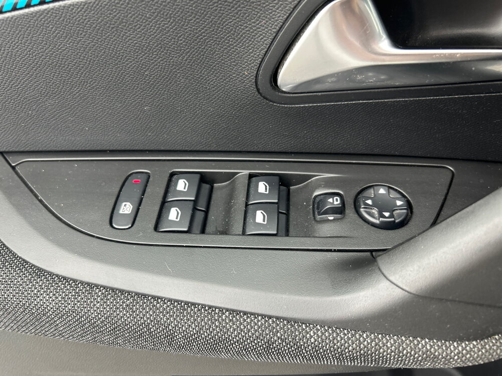 Occasion PEUGEOT 2008 2008 PureTech 130 S&S EAT8 - Style