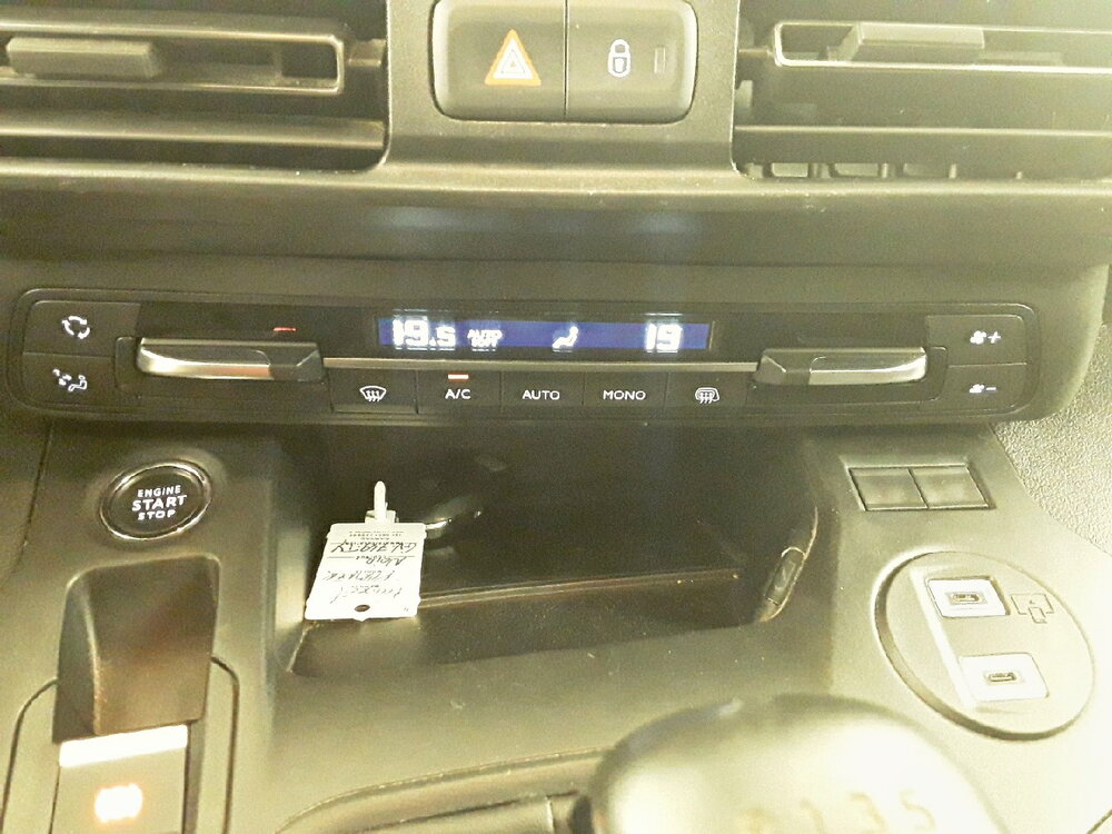 Occasion PEUGEOT Partner PARTNER FOURGON Taille M 1000 kg BlueHDi 130 S&S BVM6