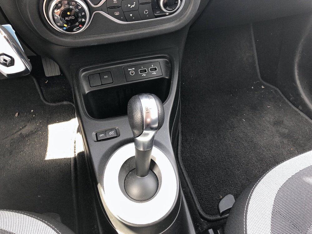 Occasion RENAULT Twingo Twingo III E-Tech - Equilibre