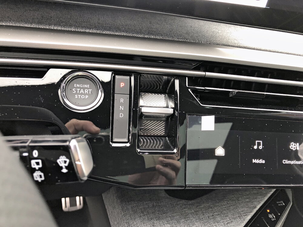 Occasion PEUGEOT 5008 5008 Electrique 230 ch 97 kWh Grande autonomie - GT Exclusive