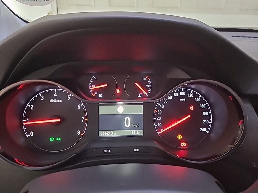 Occasion OPEL Crossland Crossland 1.5 D 110 ch BVM6 - Elegance Business