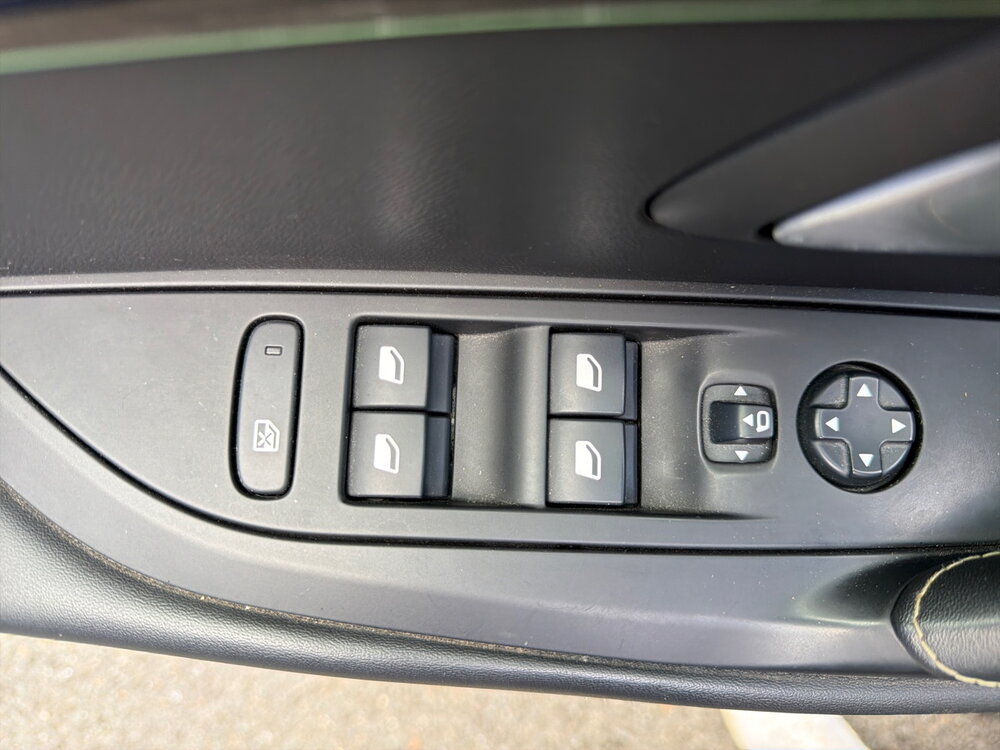 Occasion PEUGEOT 208 208 Electrique 50 kWh 136ch - GT