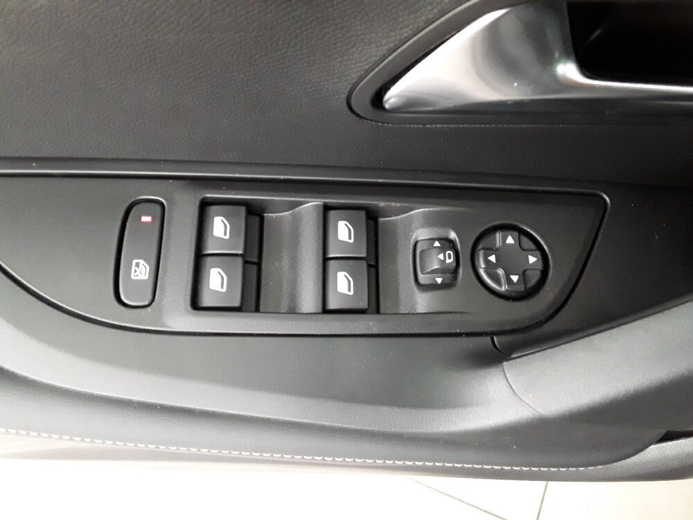 Occasion PEUGEOT 2008 2008 Hybrid 136 e-DCS6 - Allure