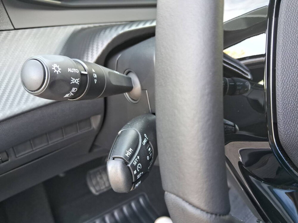 Occasion PEUGEOT 208 208 Hybrid 110 ch e-DCS6 - série spéciale EDITION