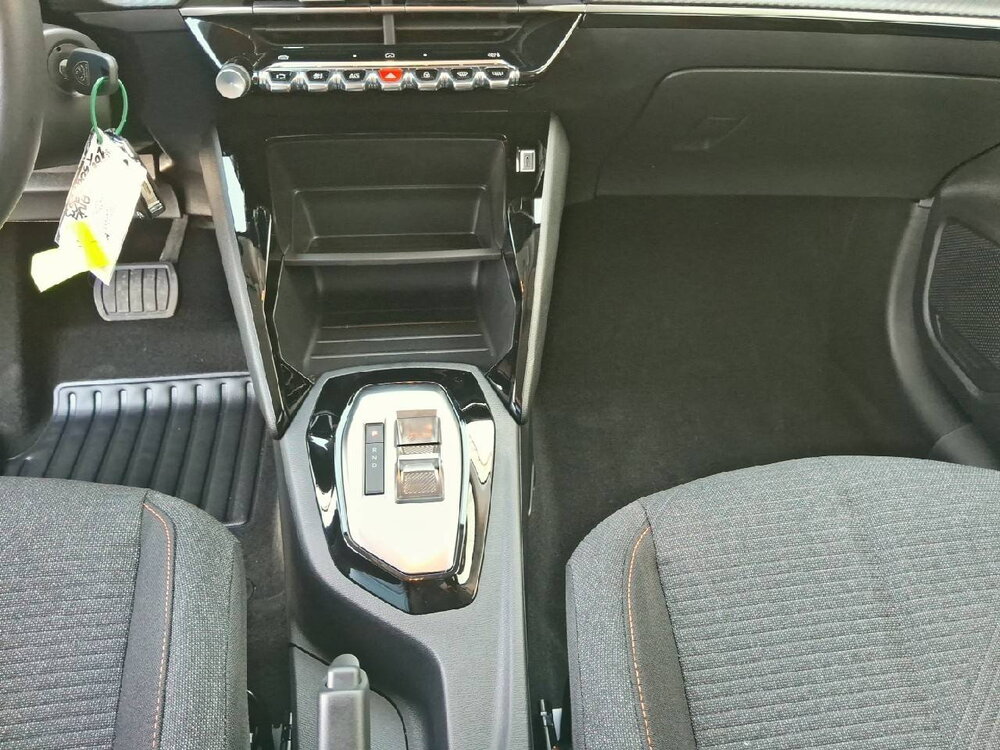 Occasion PEUGEOT 208 208 Hybrid 110 ch e-DCS6 - série spéciale EDITION