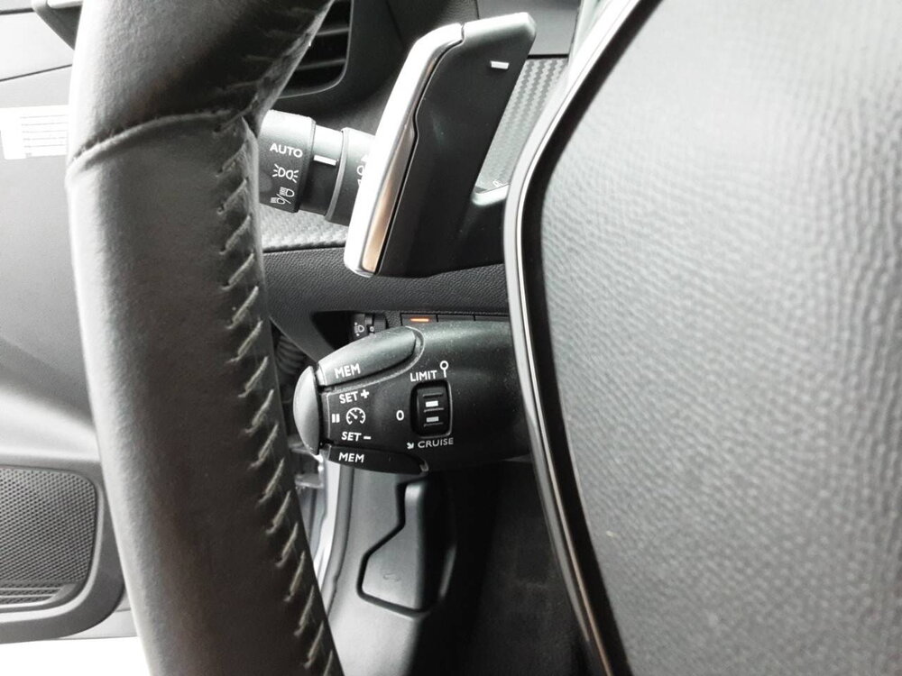 Occasion PEUGEOT 208 208 PureTech 100 S&S EAT8 - Style