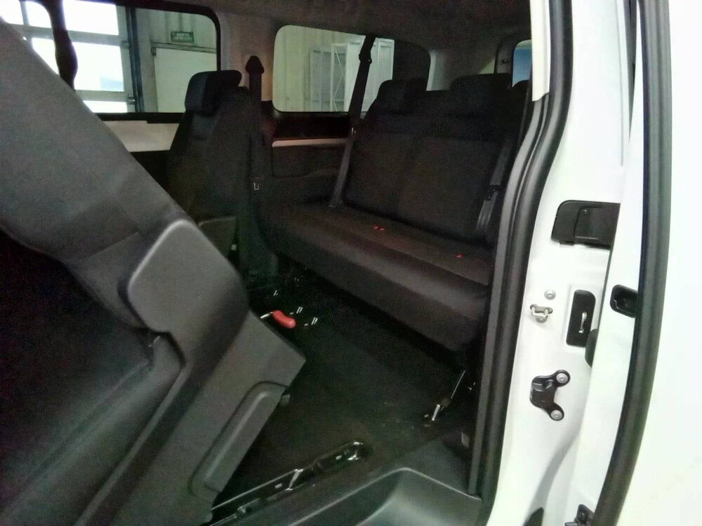 Occasion PEUGEOT Expert EXPERT Combi Long BlueHDi 120 S&S BVM6 - COMBI LONG