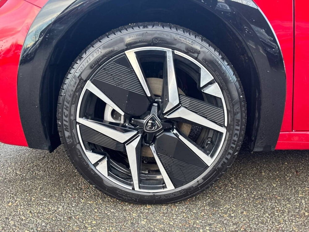 Occasion PEUGEOT 208 208 Hybrid 110 e-DCS6 - série spéciale ENVY